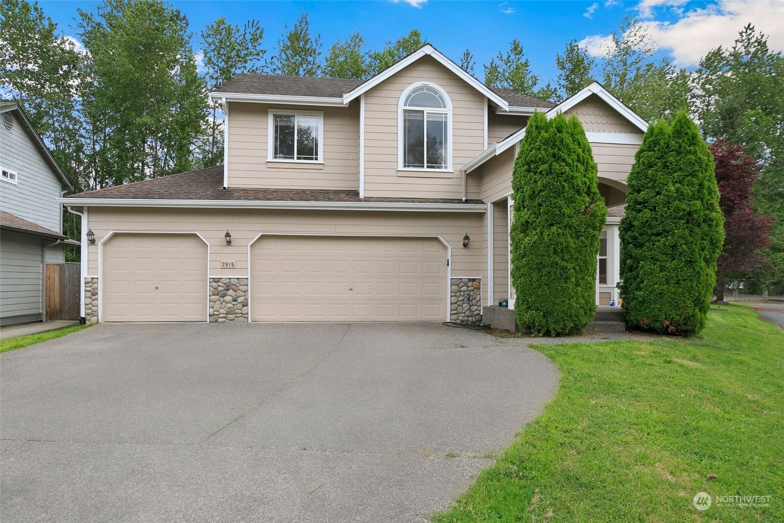 Property Photo:  2915 127th Avenue NE  WA 98258 