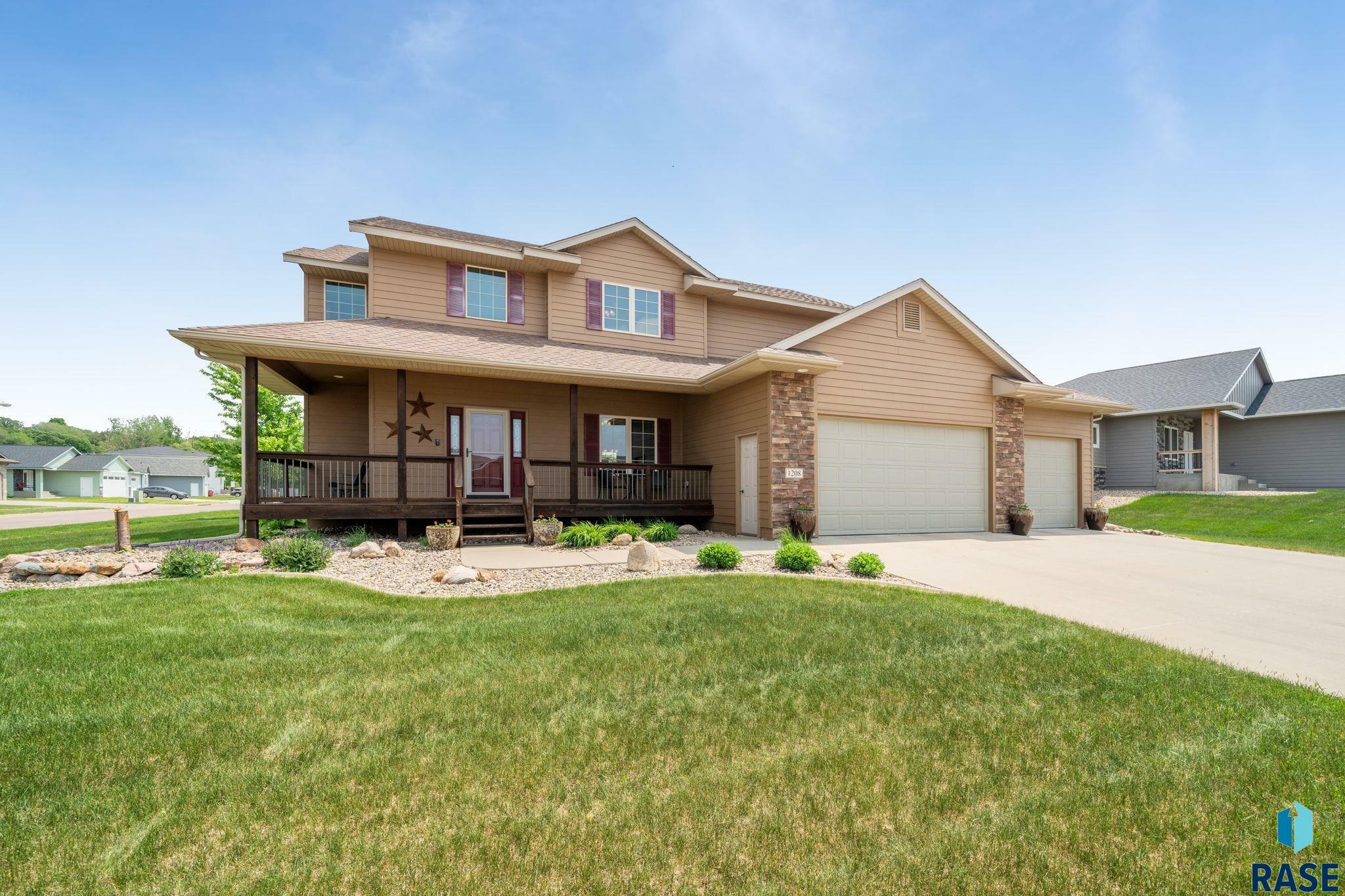 Property Photo: 1208 N Caleb Ave SD 57103