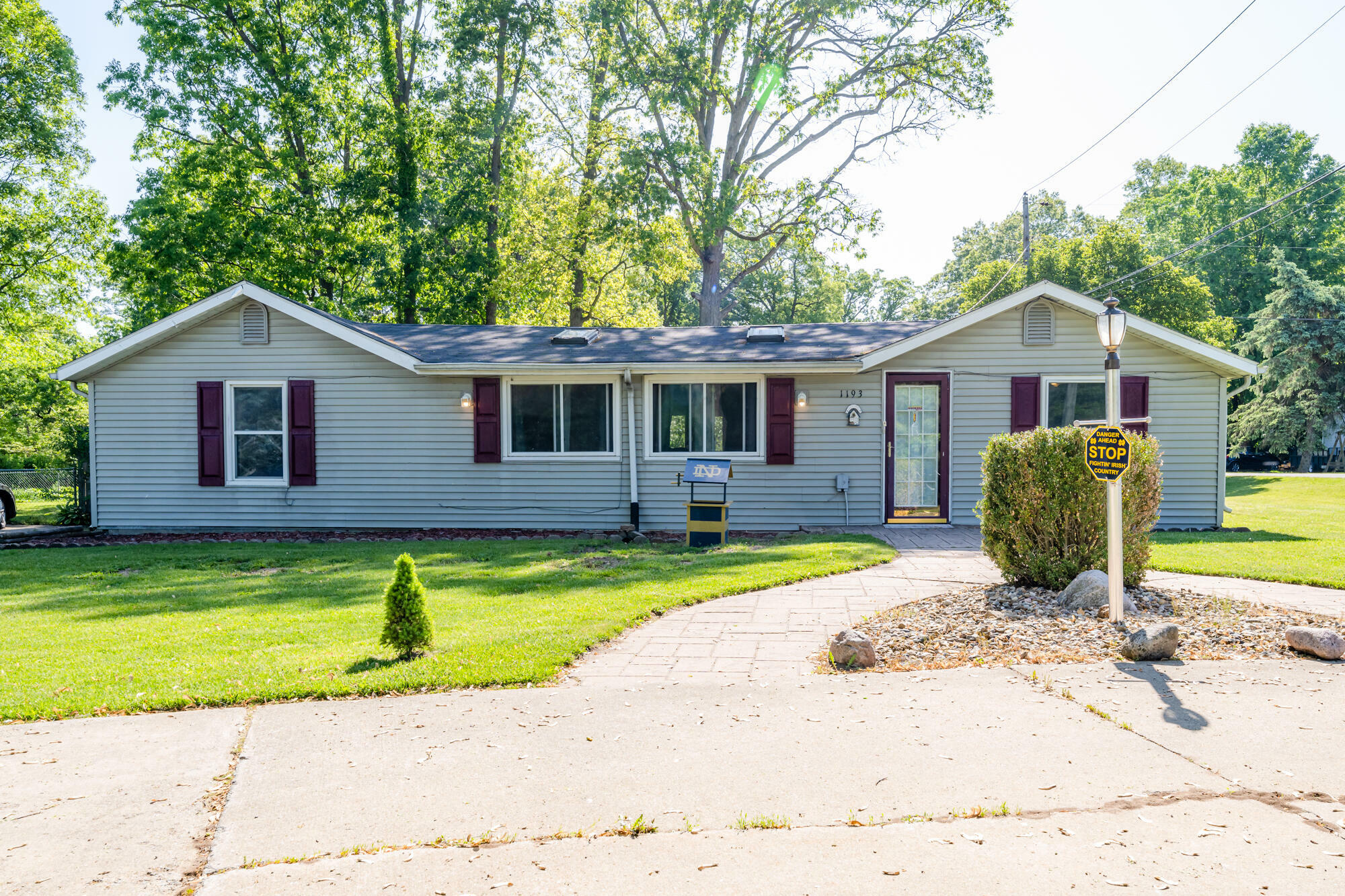 Property Photo:  1193 Huntly Road  MI 49120 