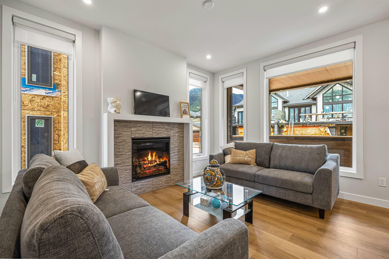 204G, 209 Stewart Creek Rise 204G  Canmore AB T1W0N9 photo