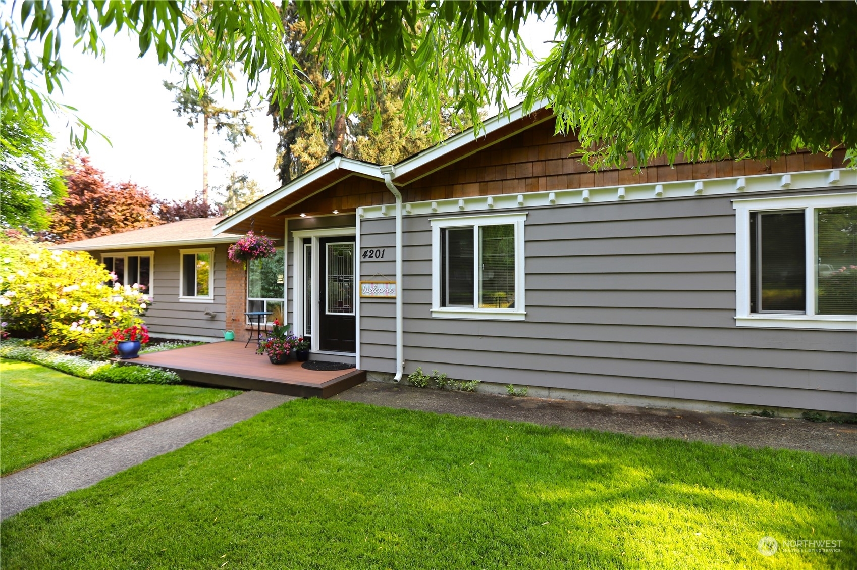 Property Photo:  4201 Kootnai Street W  WA 98466 