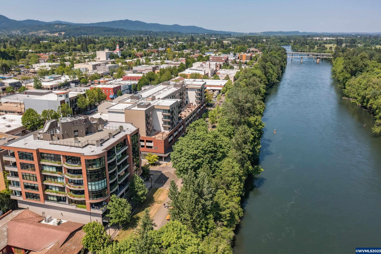 Property Photo: 136 SW Washington (#401) Av OR 97333