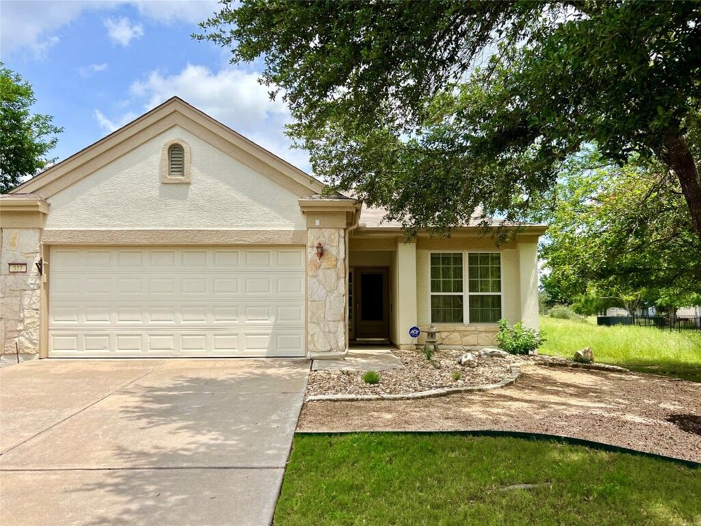 Property Photo:  327 Crockett Loop  TX 78633 