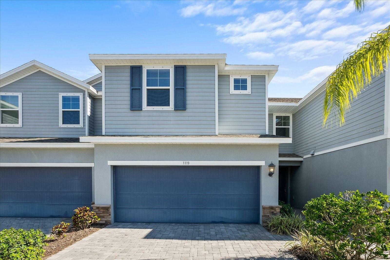Property Photo:  1119 Lady Gouldian Court  FL 33613 
