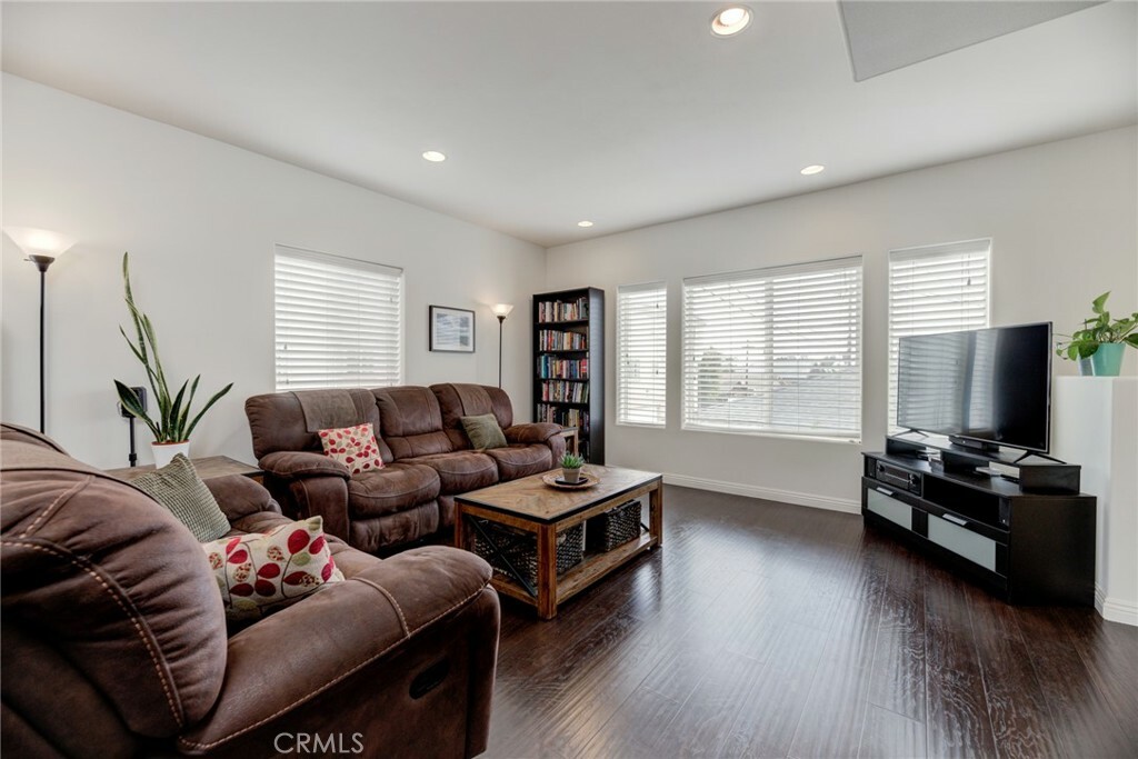 Property Photo:  830 Arlington Avenue  CA 90501 