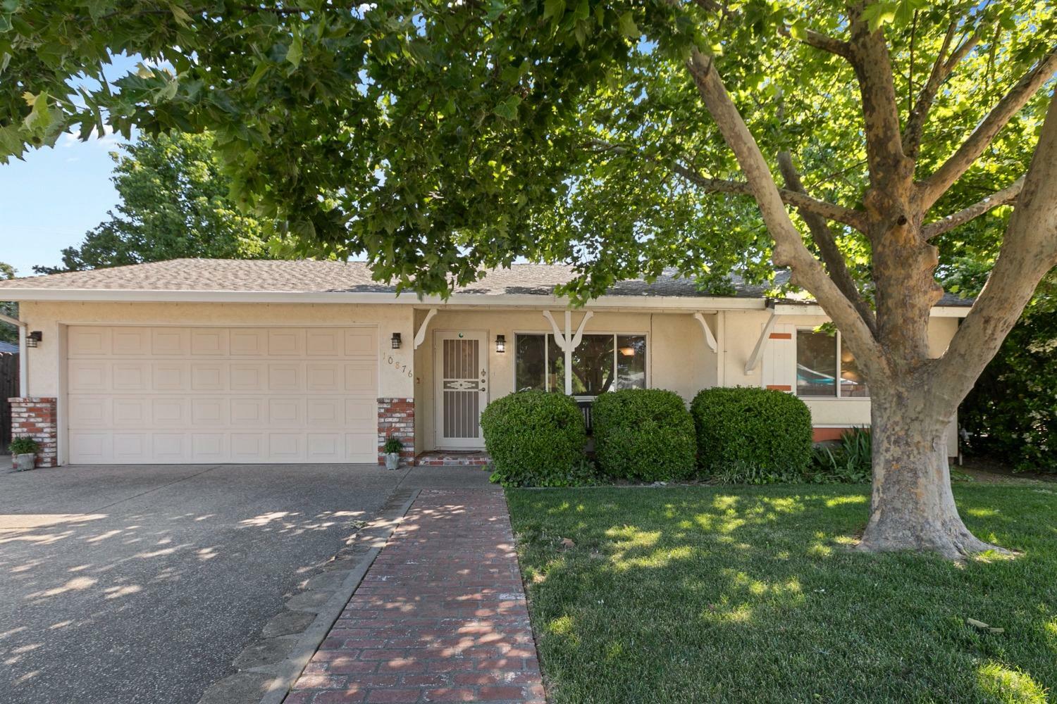 Property Photo:  10876 Oakton Way  CA 95670 