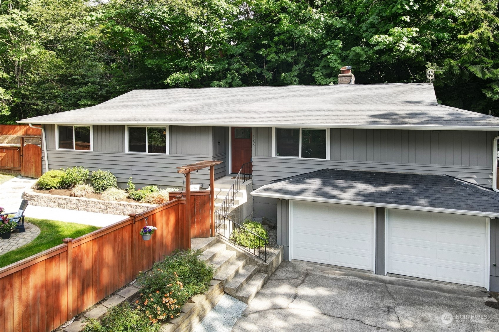 Property Photo:  1305 SW 140th Street  WA 98166 