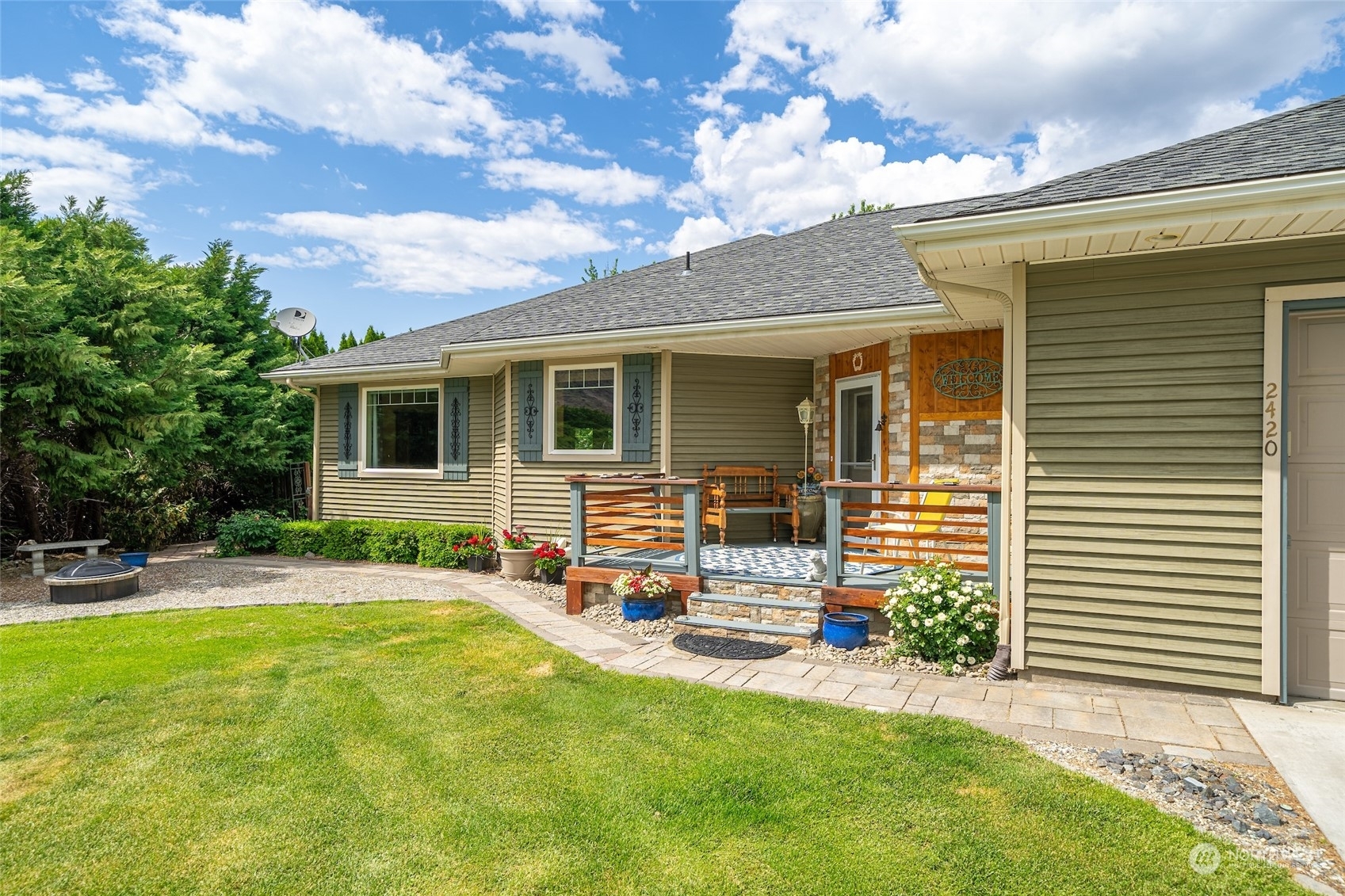 Property Photo:  2420 Fairway Drive  WA 98828 