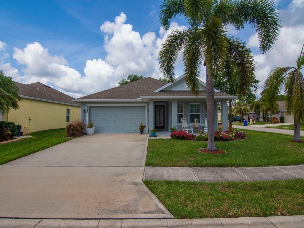 Property Photo:  243 Briarcliff Circle  FL 32958 