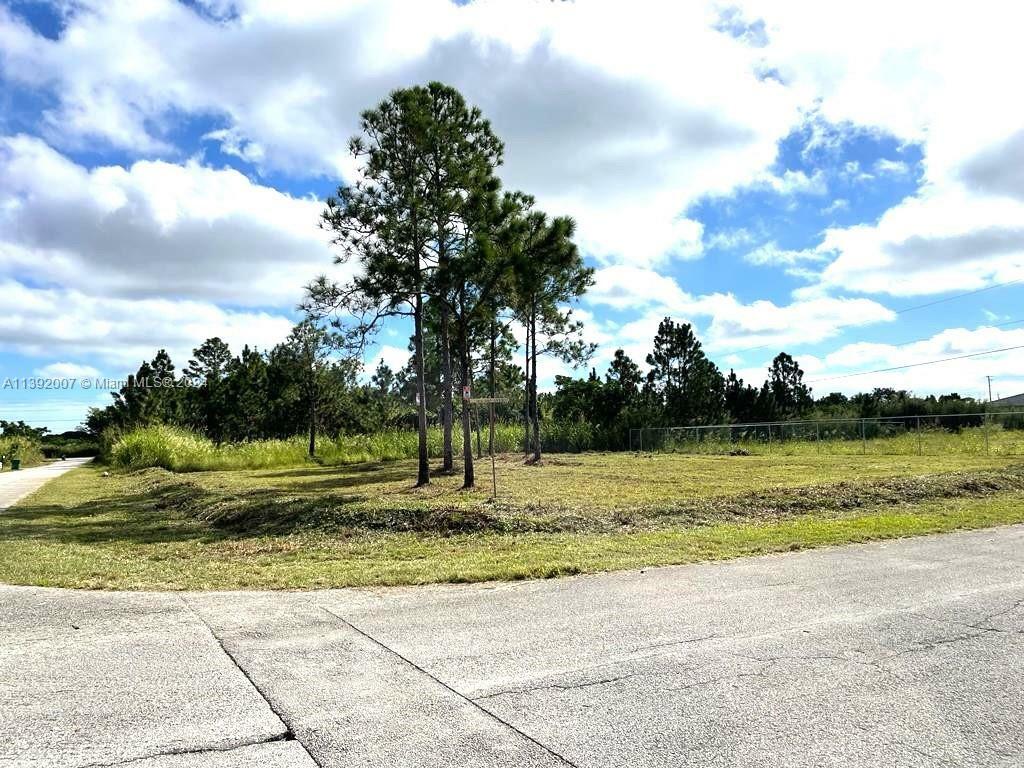 Property Photo:  118 Ave SW 226 Ter  FL 33170 