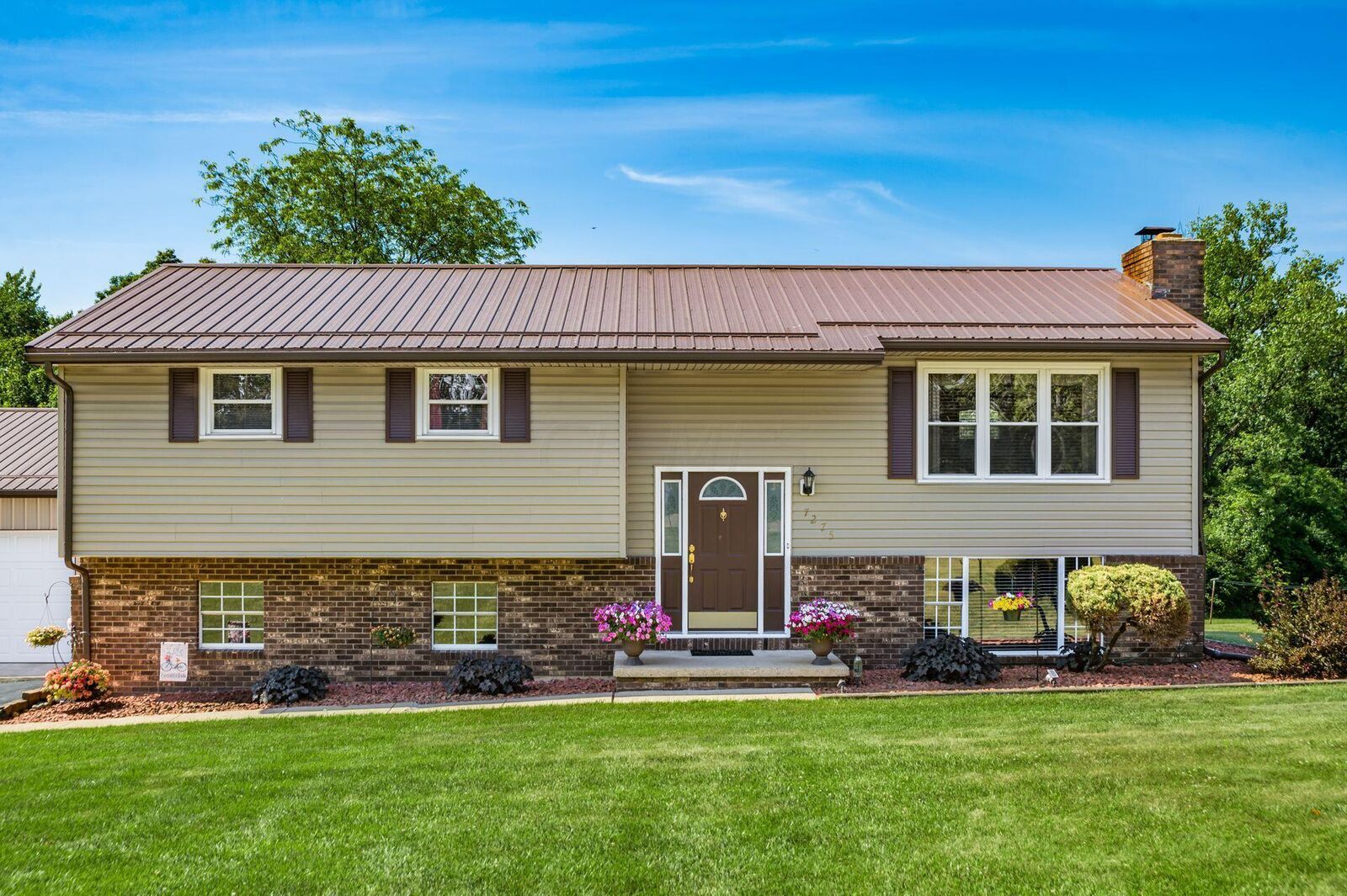 Property Photo:  7275 Stout Road  OH 43113 