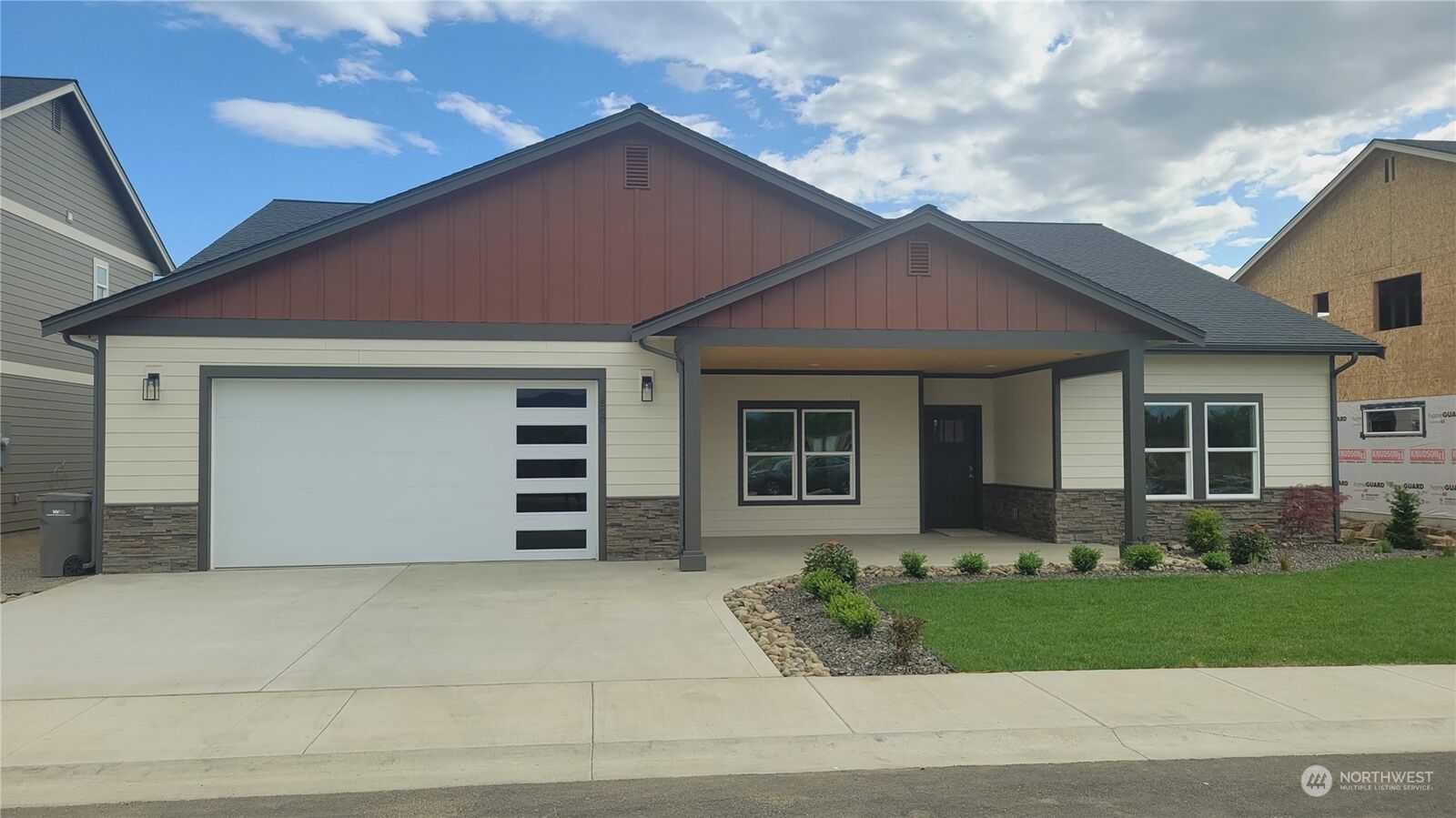 Property Photo: 504 E Chason Avenue WA 98926