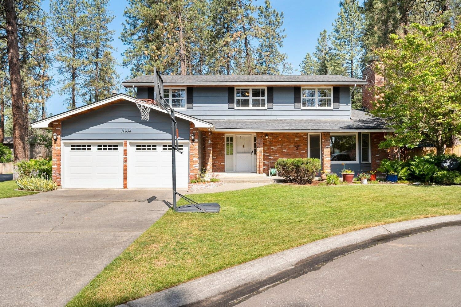 Property Photo: 11634 N Fairwood Dr WA 99218