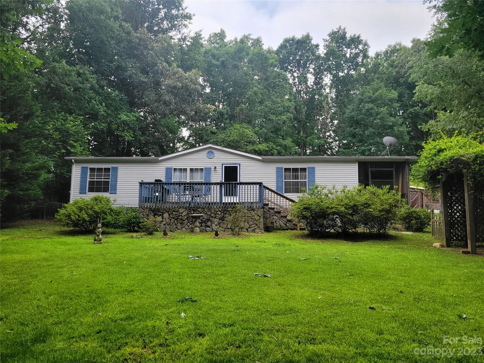 Property Photo: 4152 Red Oak Lane NC 28080