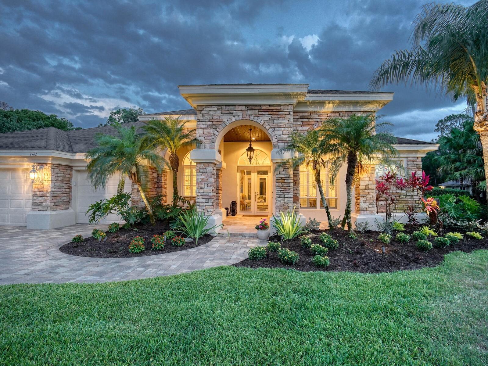 Property Photo: 2762 Meadowview Court FL 34688