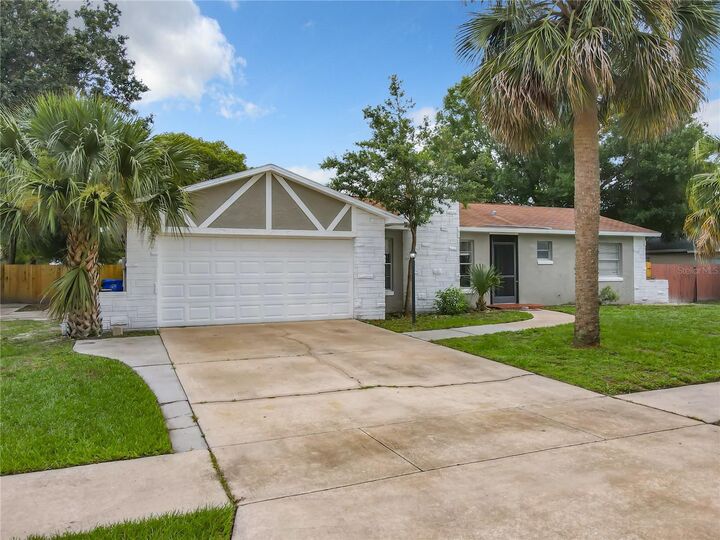 Property Photo:  2379 Pine Tree Terrace  FL 34744 