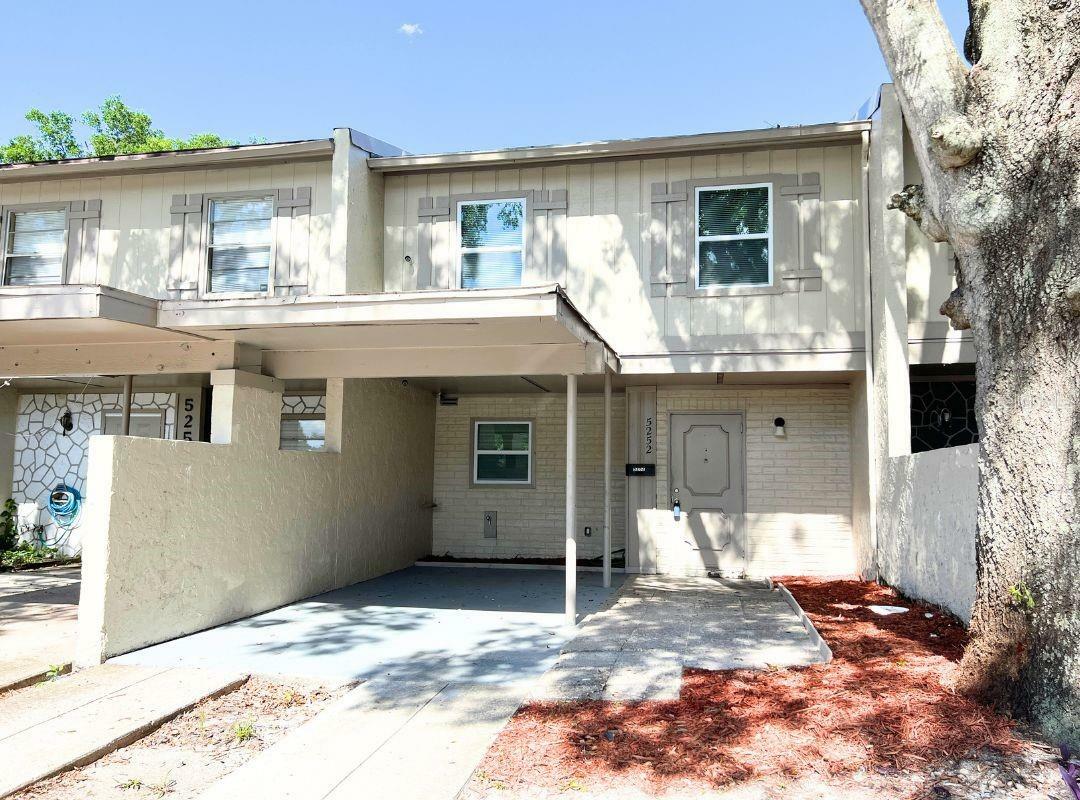 Property Photo:  5252 Tennis Court Circle Circle  FL 33617 