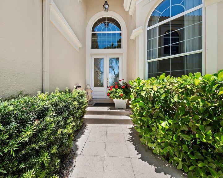Property Photo: 3554 Fair Oaks Lane FL 34228