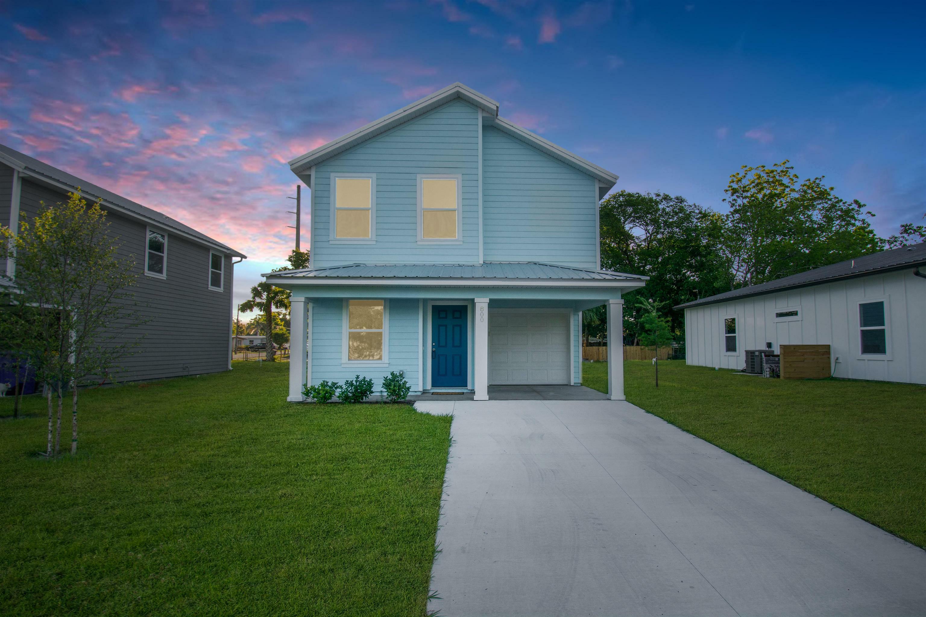 Property Photo:  495 S Woodlawn Street  FL 32084 