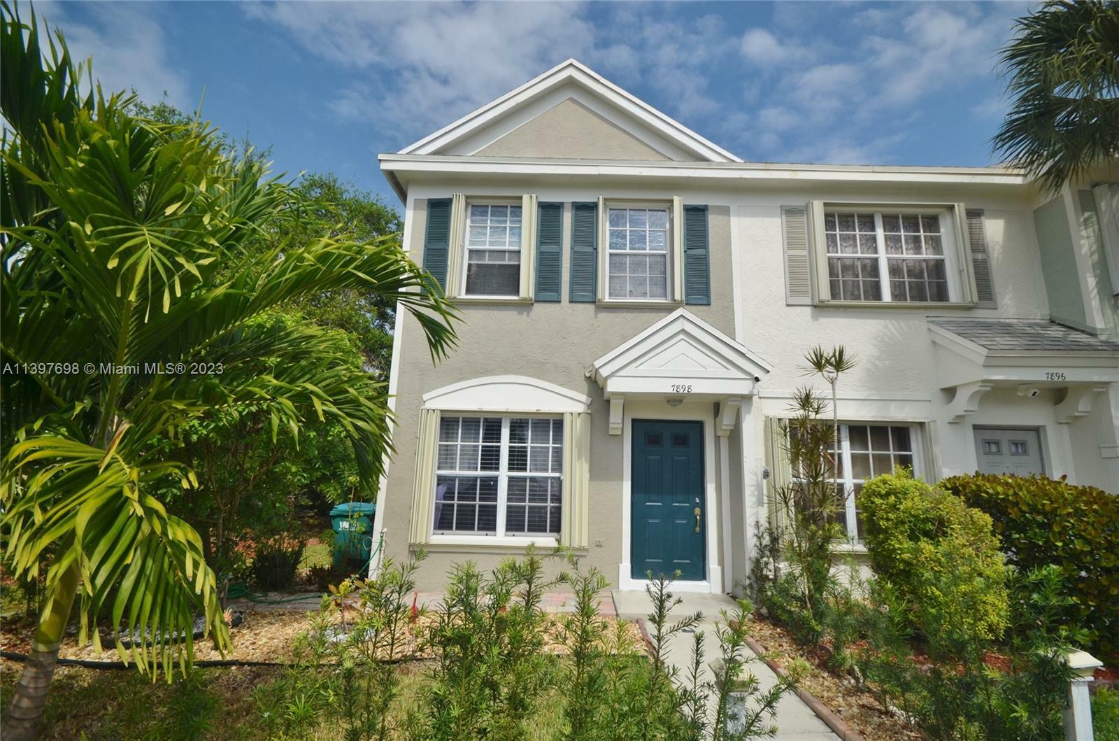 Property Photo:  7898 W Dixie Beach Cir 7898  FL 33321 