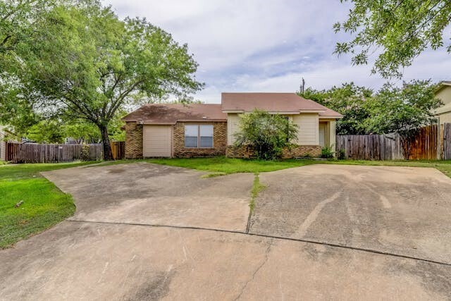 Property Photo:  16024 Fitchburg Circle  TX 78660 