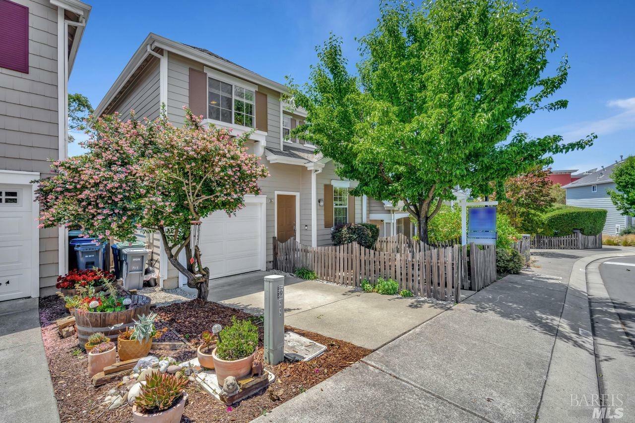 Property Photo: 1013 Addison Circle CA 94952