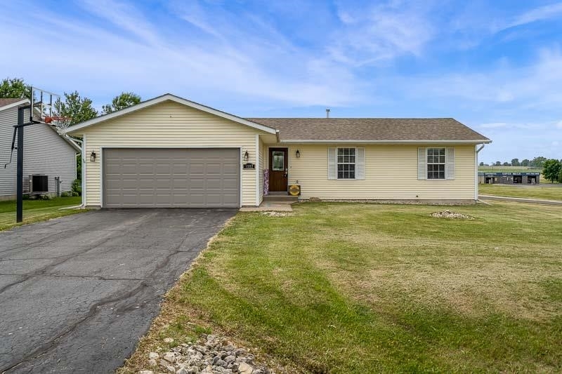 Property Photo:  1102 Westmont  IL 61024 