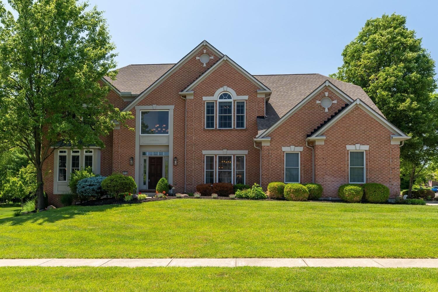 Property Photo: 4910 Oakbrook Ln OH 45040