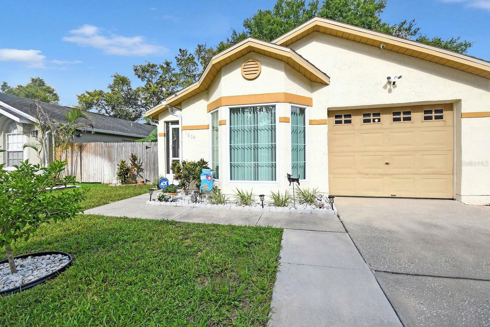 Property Photo:  1634 Callie Court  FL 32703 