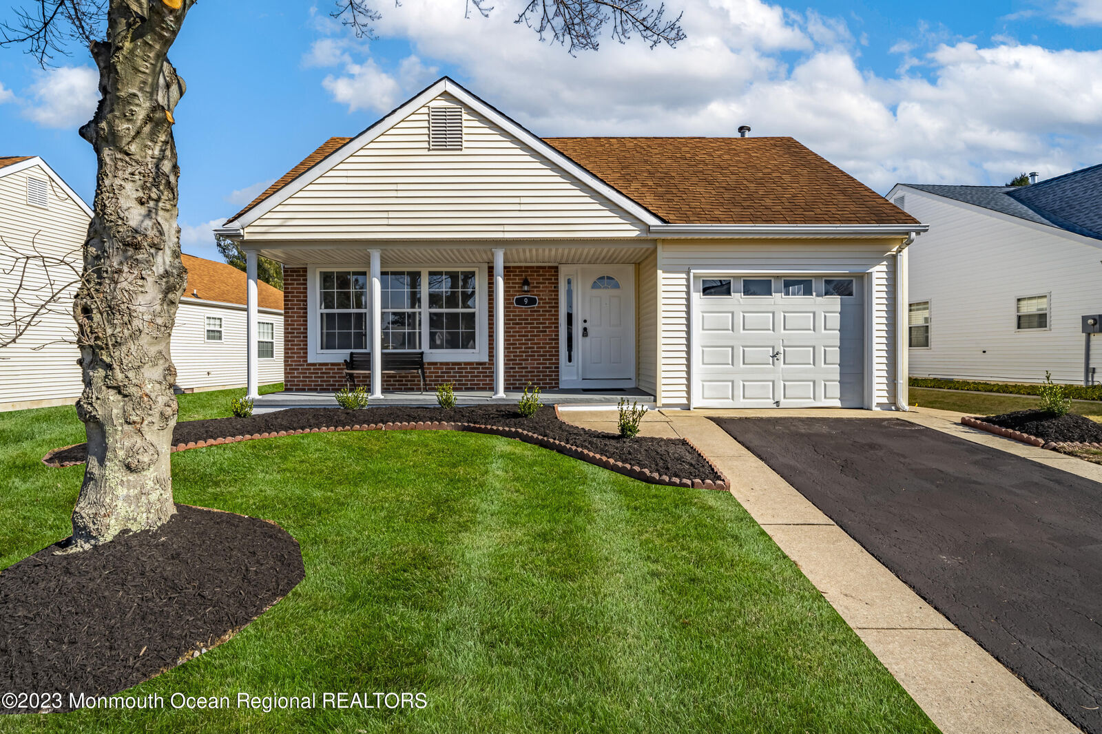 Property Photo: 9 Normanton Way NJ 08757