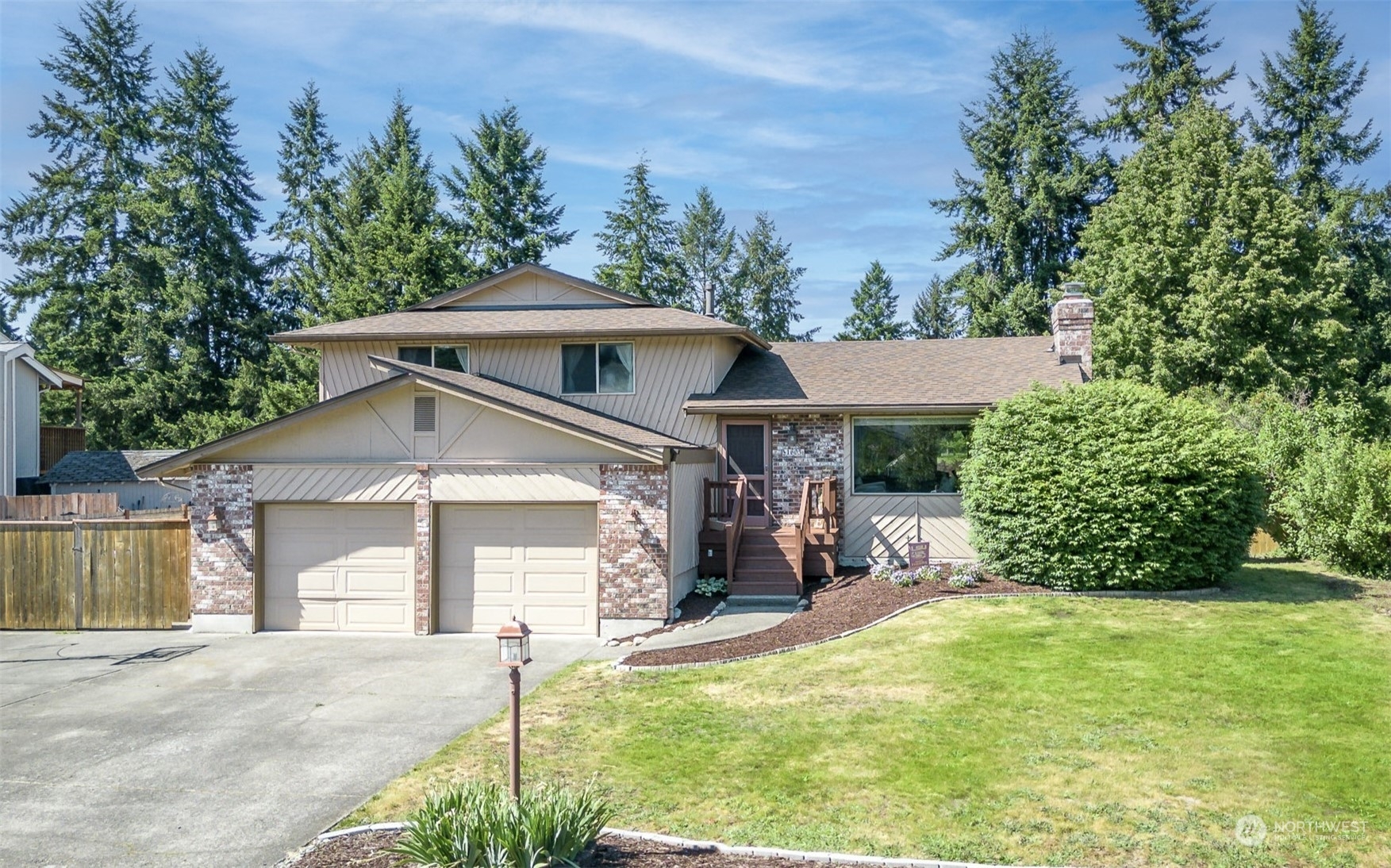 Property Photo:  1605 148th Street E  WA 98445 