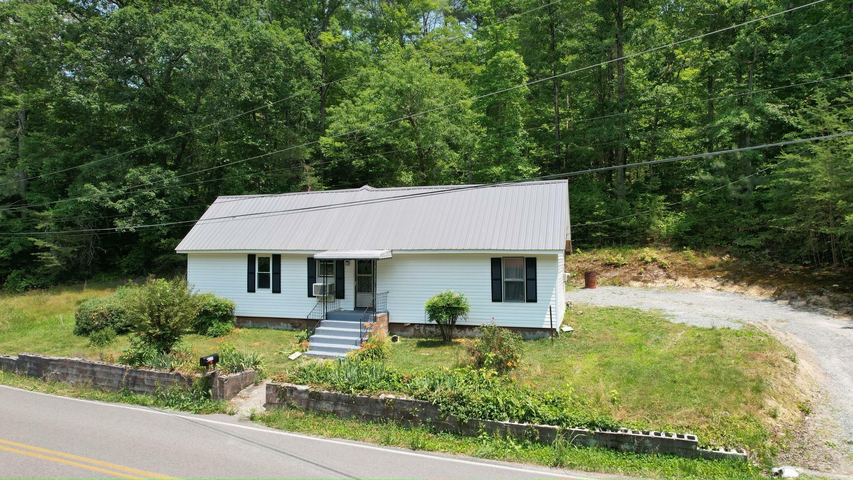 Property Photo:  16326 Shipley Hollow Road Road  TN 37373 