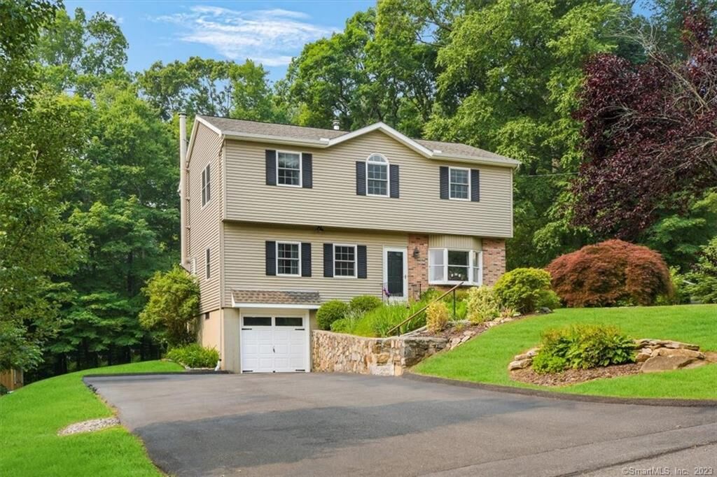 Property Photo:  8 Forest Drive  CT 06776 