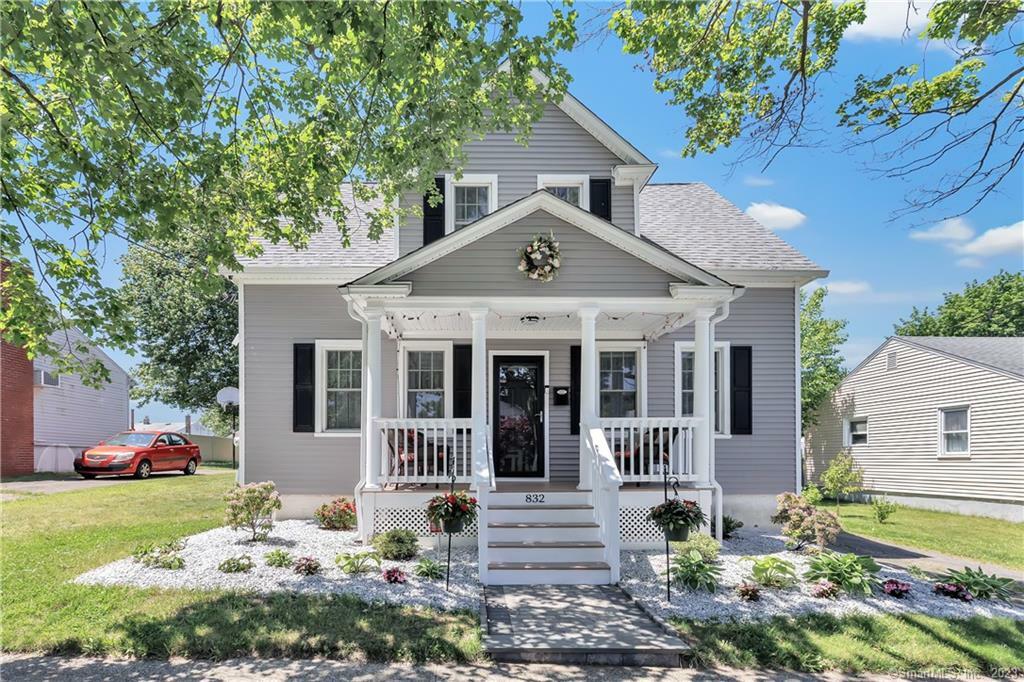 Property Photo: 832 Pine Rock Avenue CT 06518