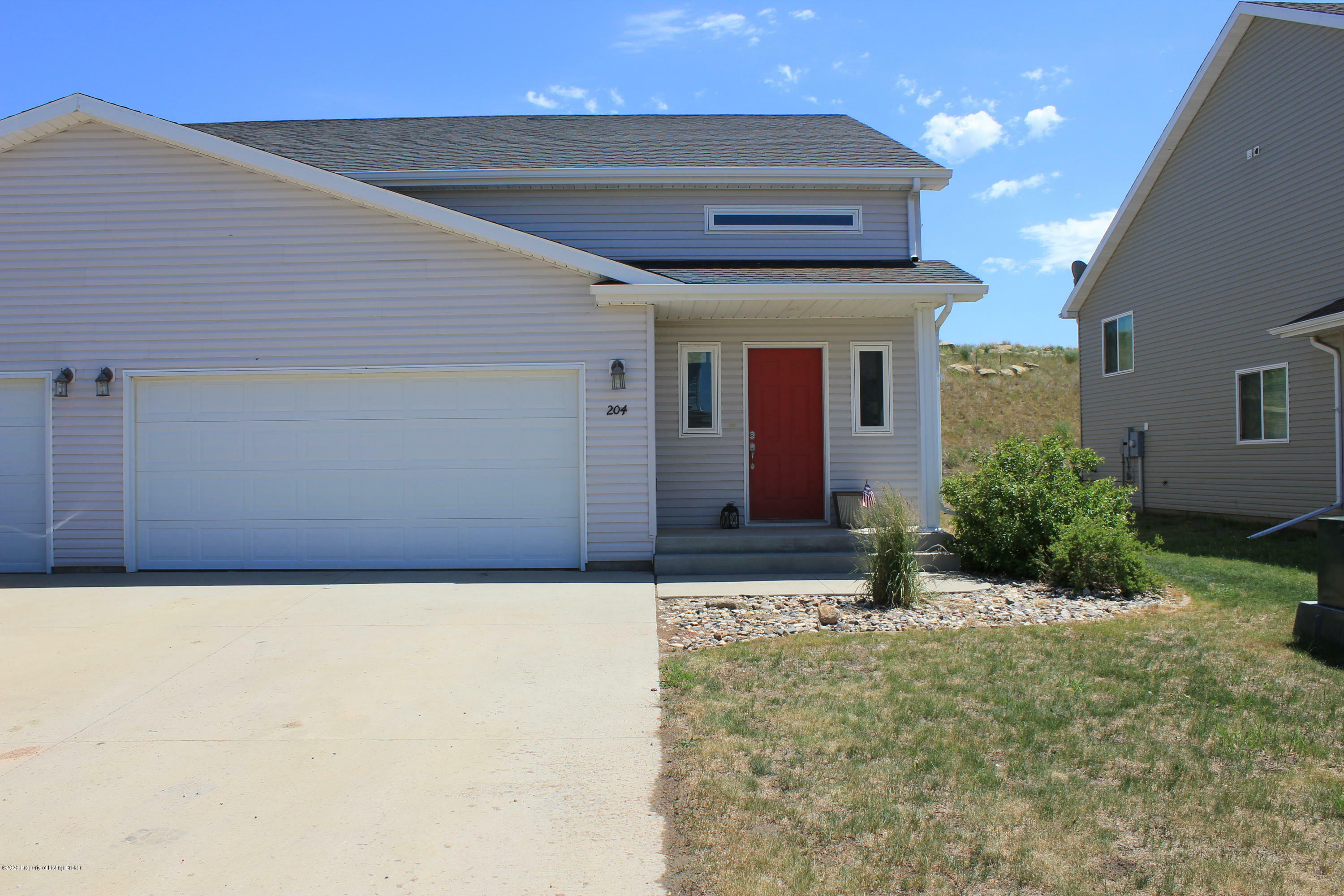 Property Photo:  204 8th Street NW  ND 58854 