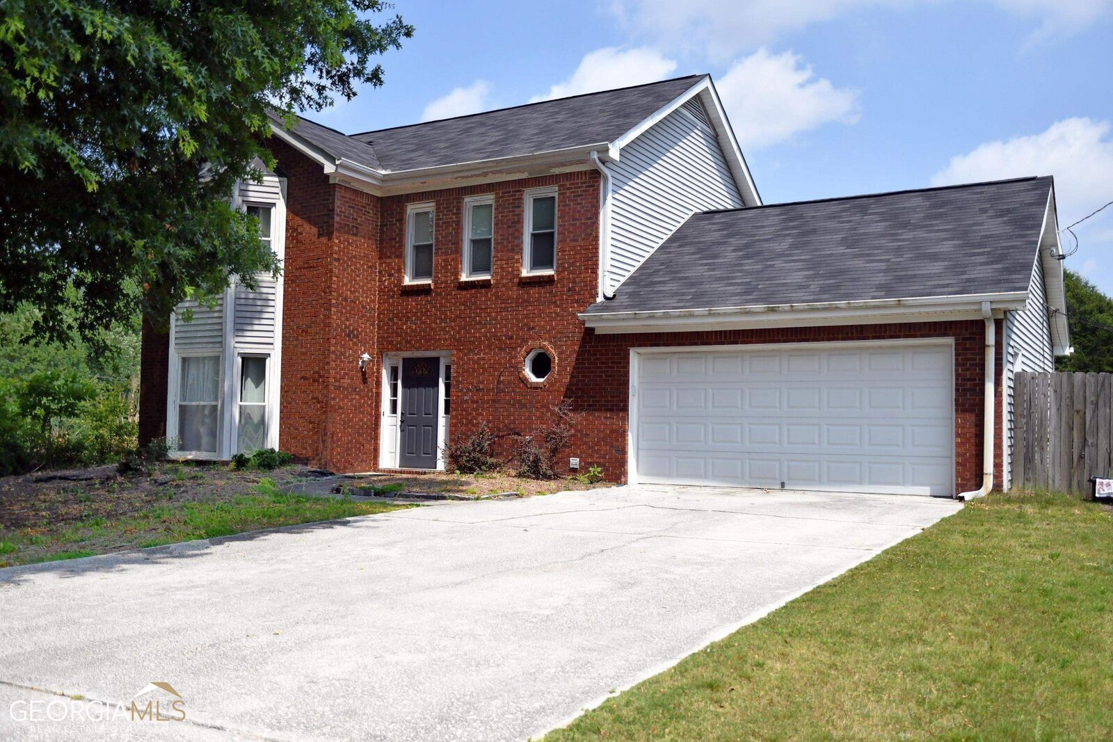 Property Photo: 200 Meadow View Drive GA 30017