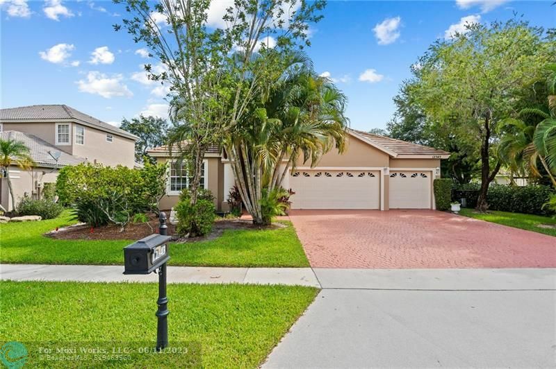 Property Photo:  12343 Melrose Way  FL 33428 