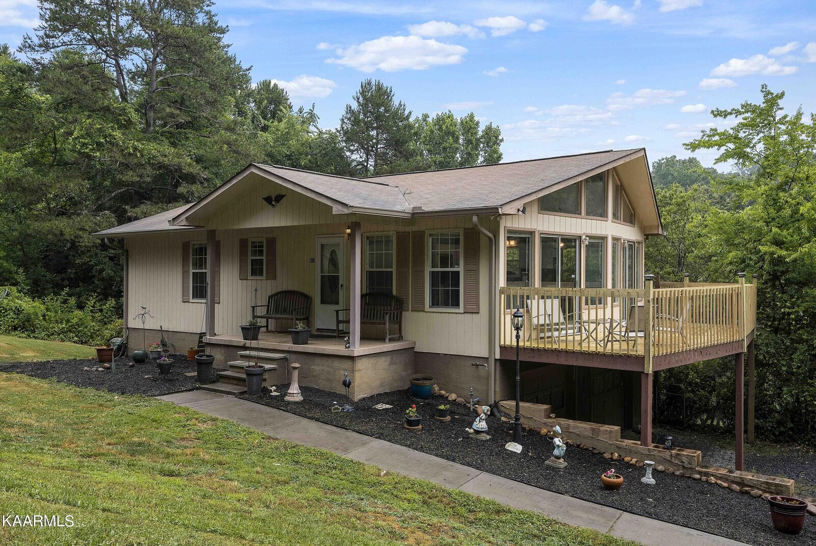 Property Photo:  523 Birch Drive  TN 37764 