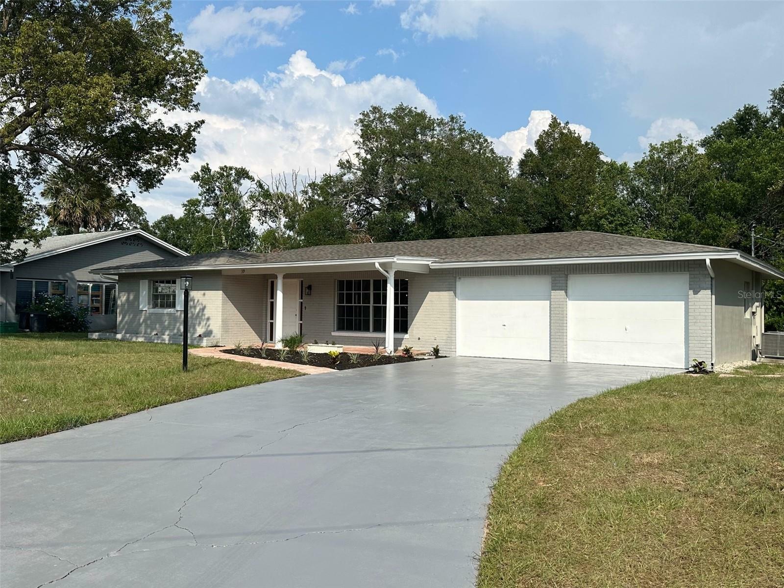 Property Photo:  39 Carnation Lane  FL 32713 