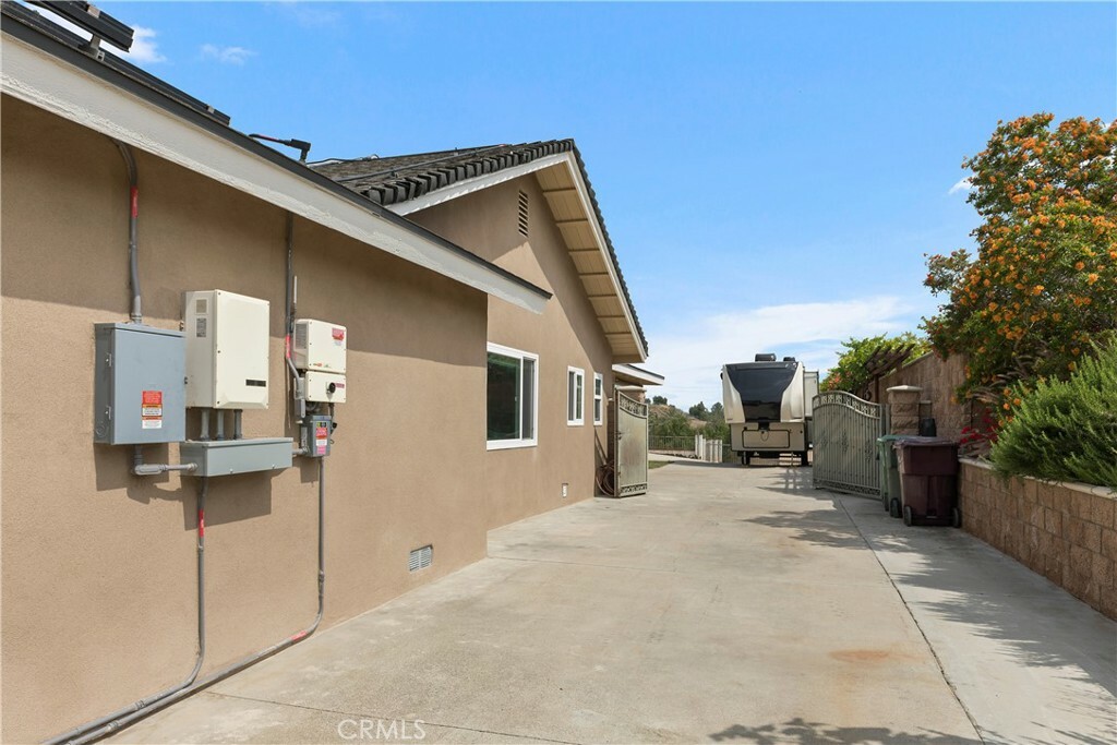 Property Photo:  3434 Shawnee Drive  CA 92860 