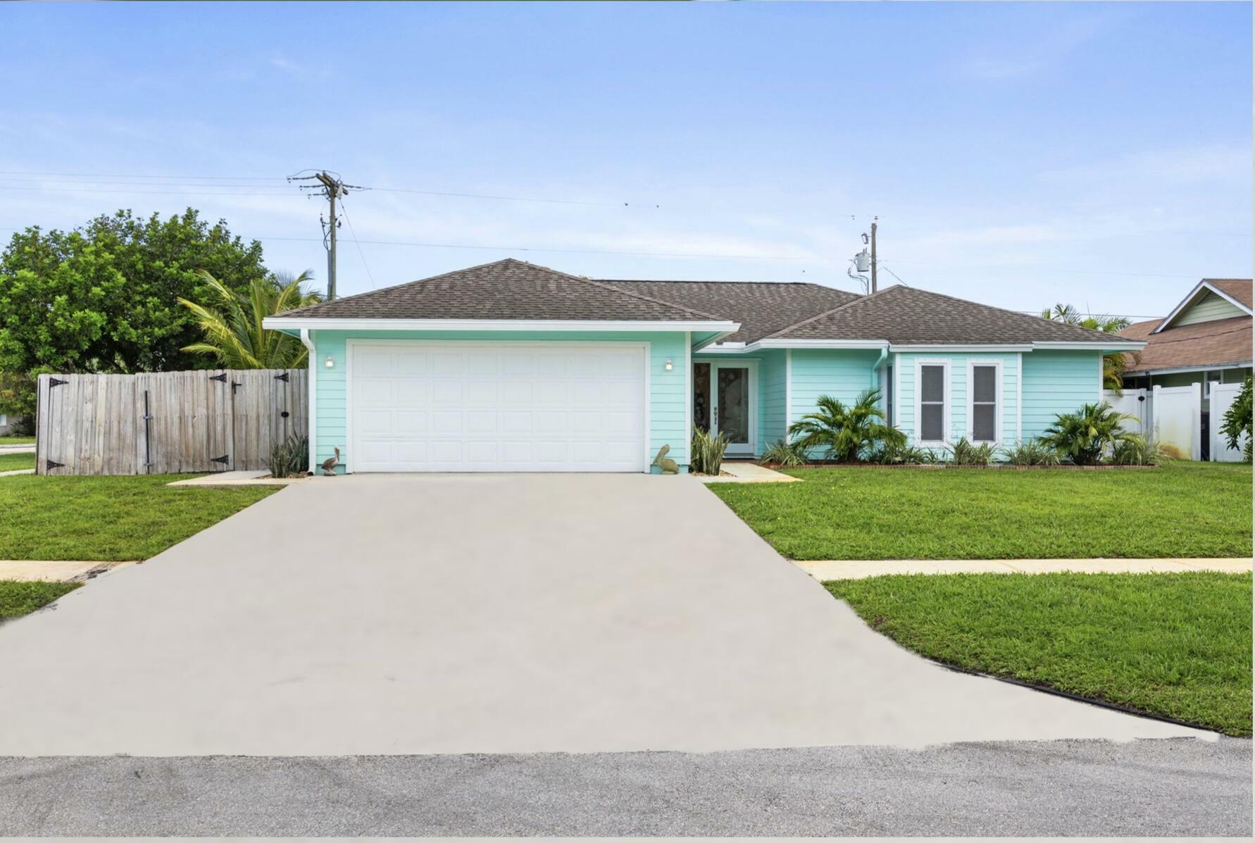 Property Photo:  4140 Russell Street  FL 33469 