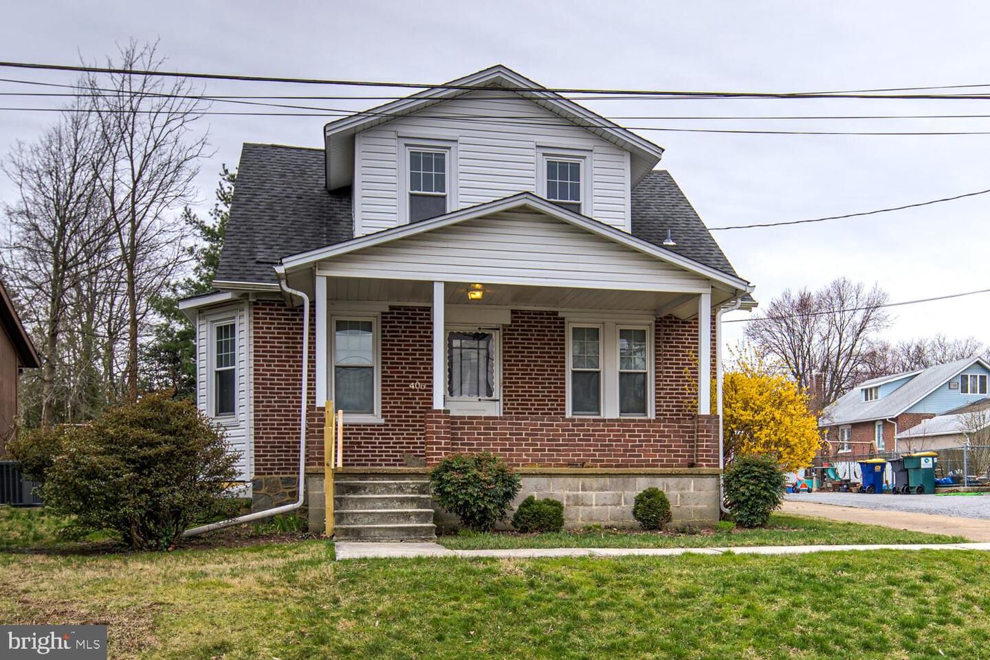 Property Photo:  406 Maple Avenue  DE 19809 