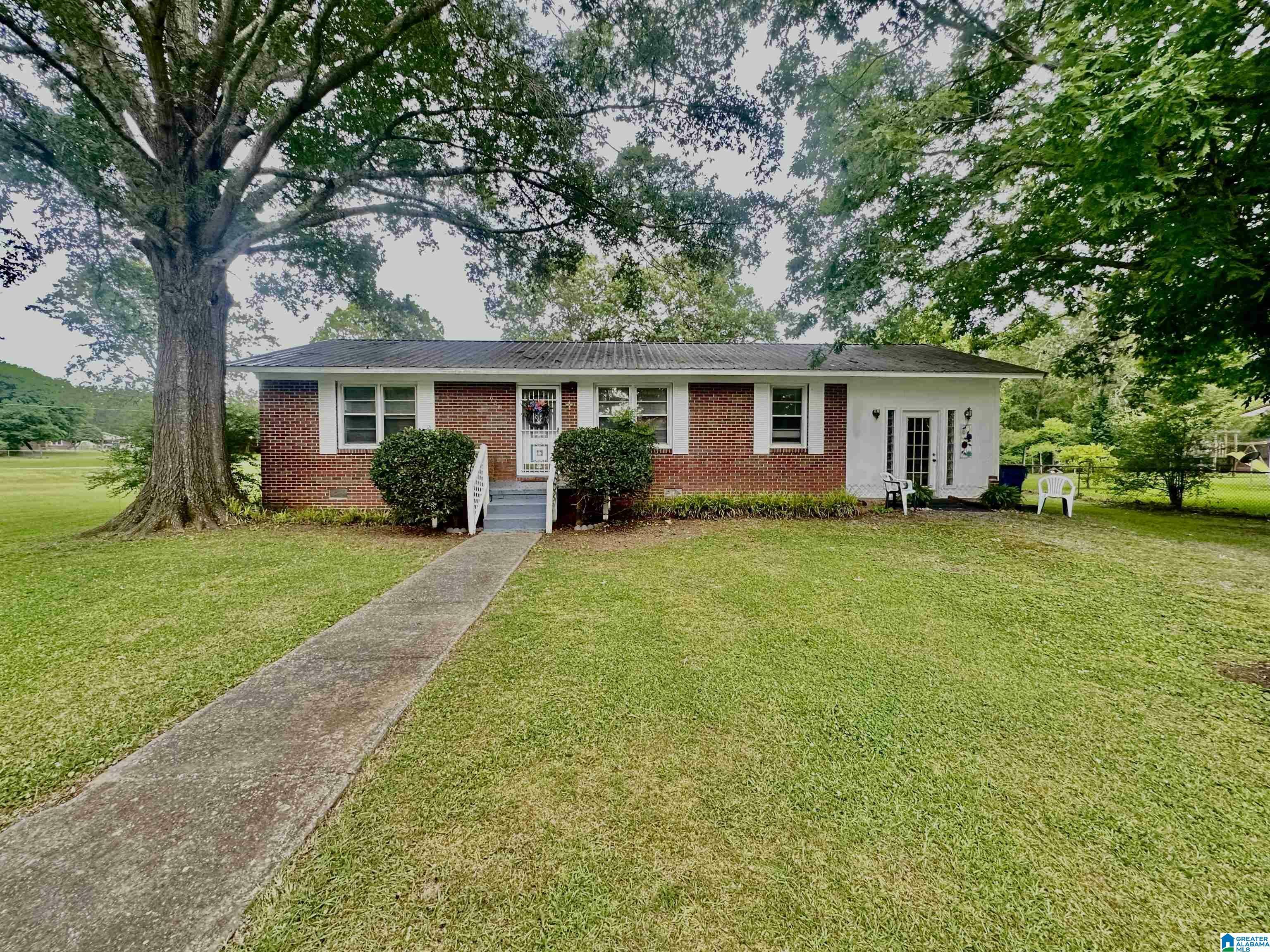 Property Photo:  928 Edgewood Drive  AL 36203 