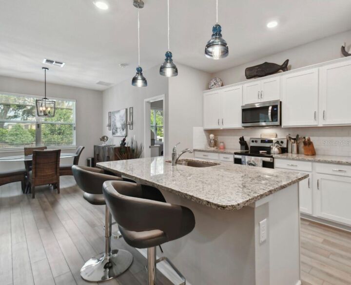 Property Photo:  6285 Bradford Woods Drive  FL 33542 