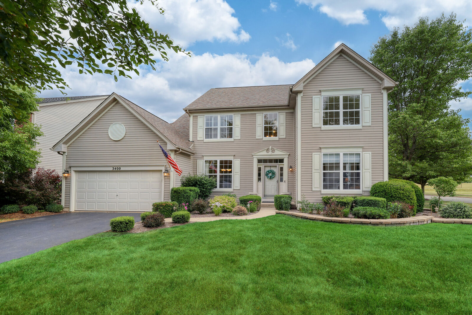 Property Photo:  3400 Antoine Place  IL 60175 