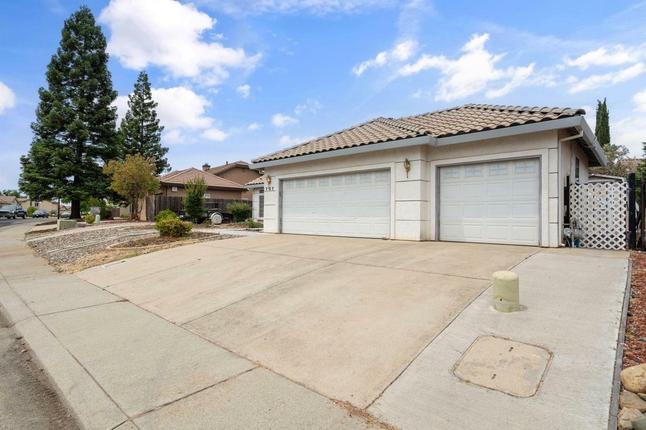 Property Photo:  707 Vista Lane  CA 95640 