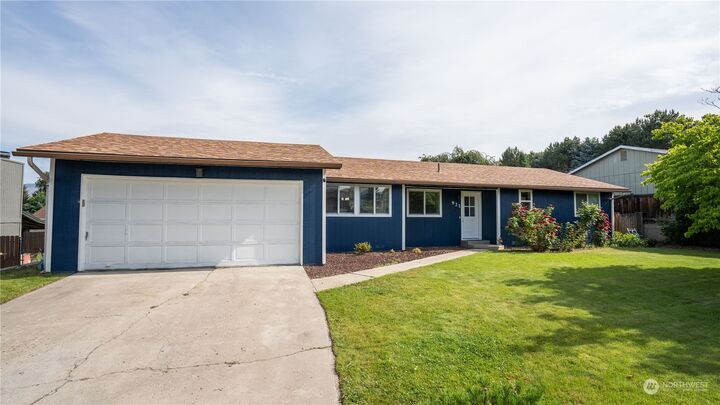 921 11th NE  East Wenatchee WA 98802 photo