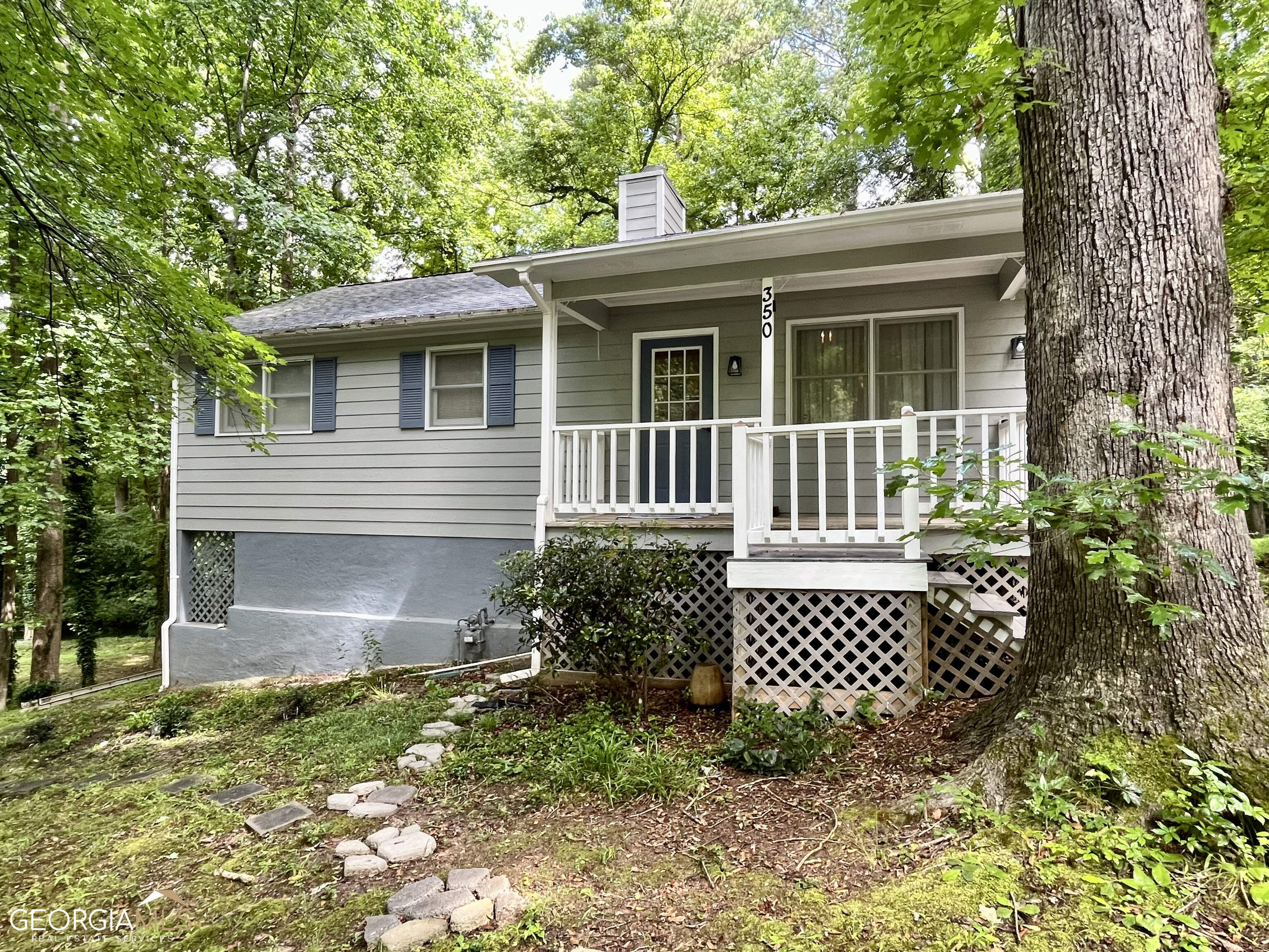 Property Photo:  350 Camelot Drive  GA 30606 