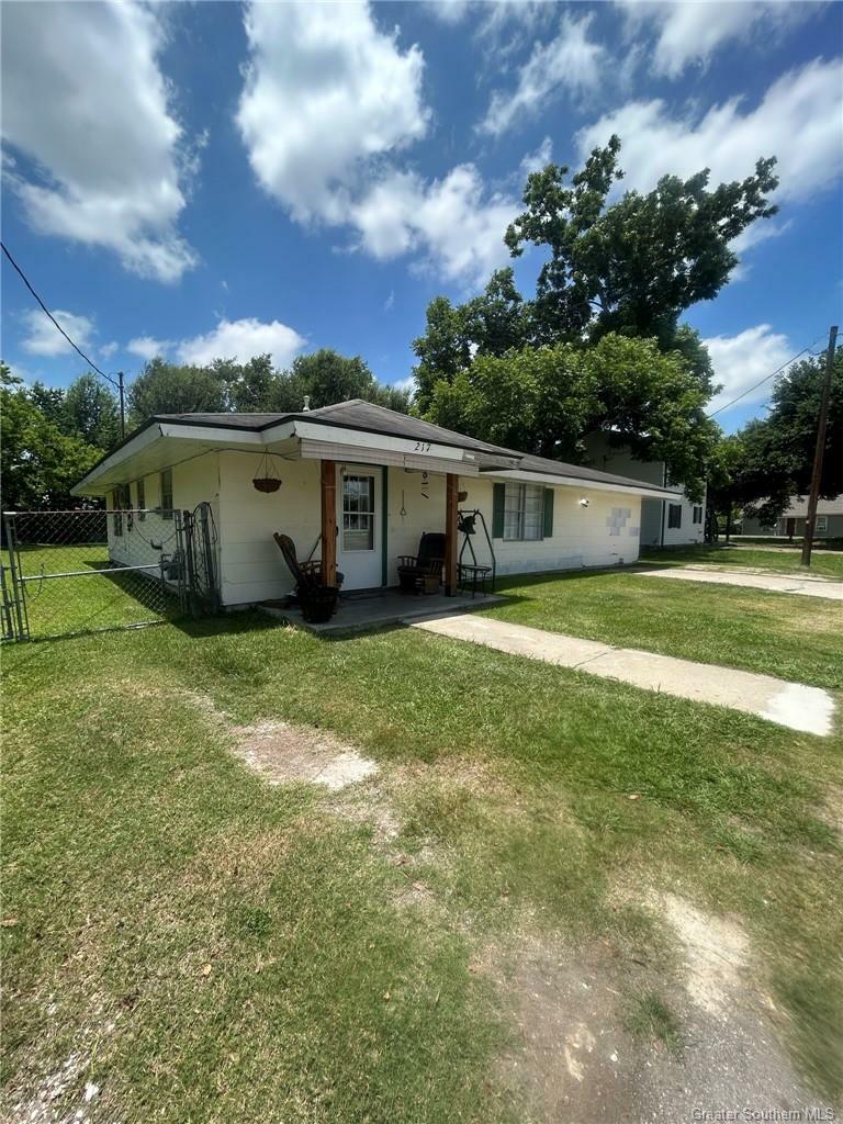 Property Photo:  217 Canal Street  LA 70663 