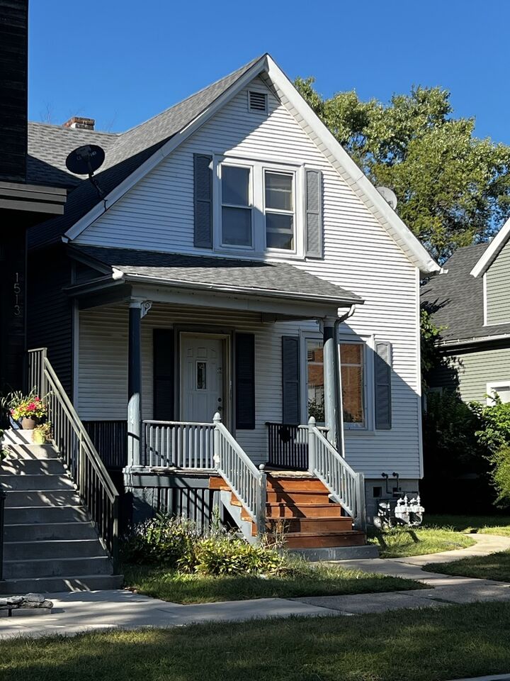 1511 Greenleaf Street  Evanston IL 60202 photo